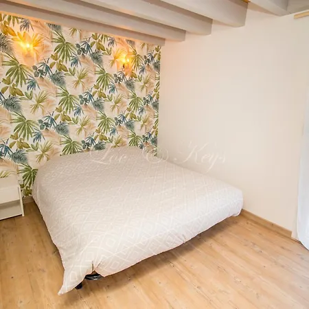 Petite Maison Mitoyenne A - Bourg