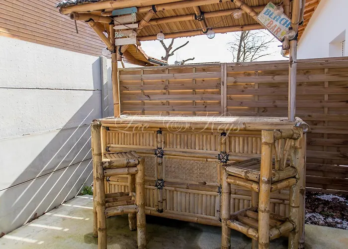 Petite Maison Mitoyenne A - Bourg *